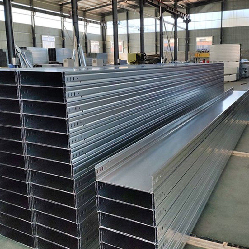 Plateau rectangulaire pour câbles lourds galvanisé à chaud