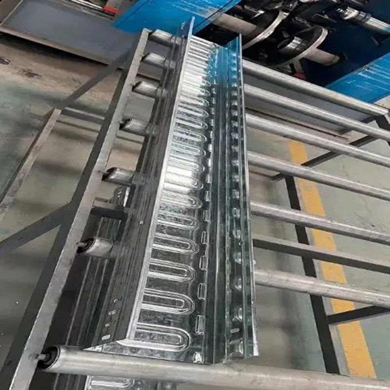 20-100 kg/M Type d'échelle en aluminium Fabricants de plateaux de câbles Couleur argentée