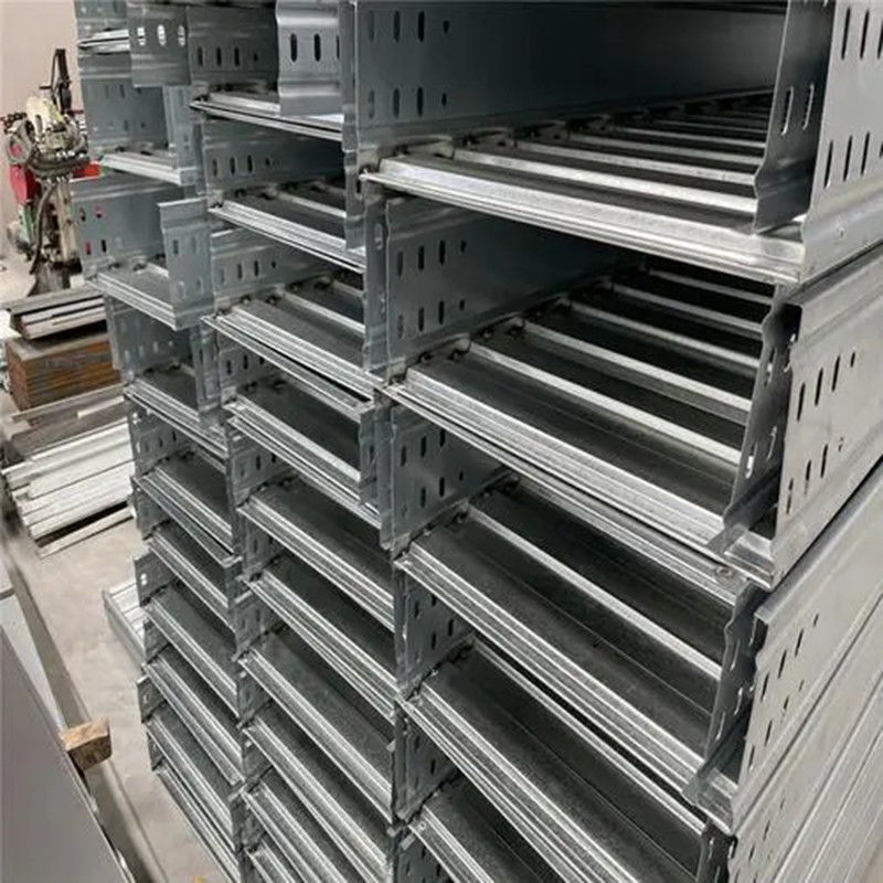 20-100 kg/M Type d'échelle en aluminium Fabricants de plateaux de câbles Couleur argentée